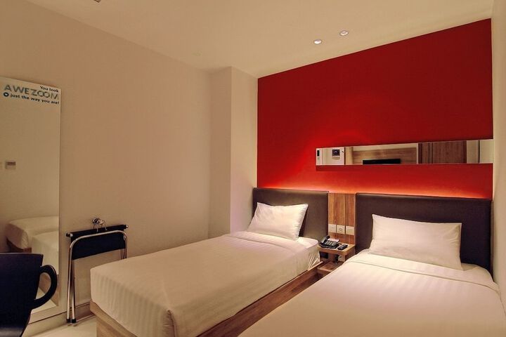 Room 12 of 53