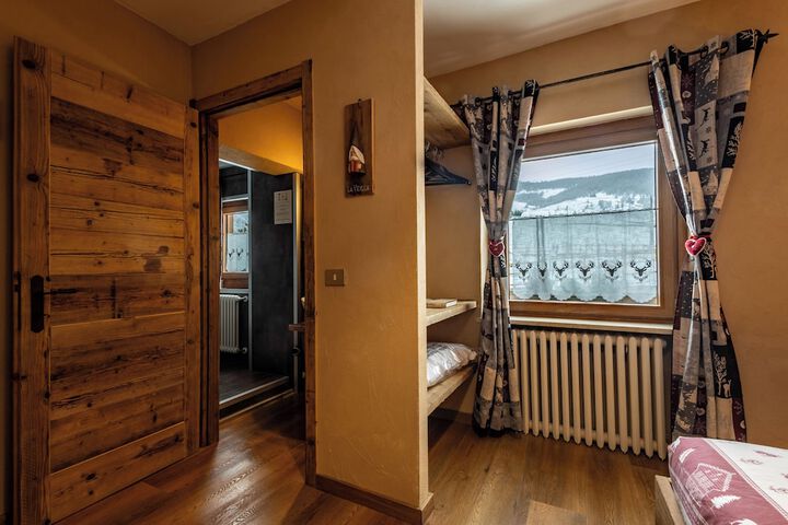 Room 13 of 68