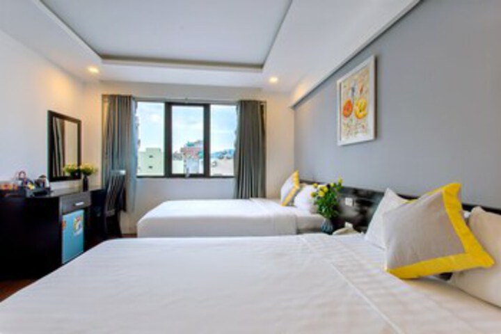 Room 68 of 94