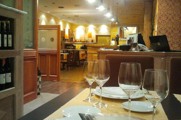 Dining Photos