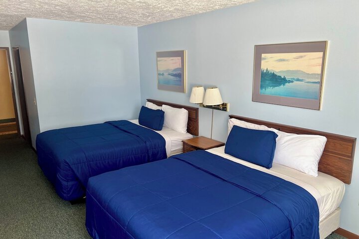 Room 8 of 15