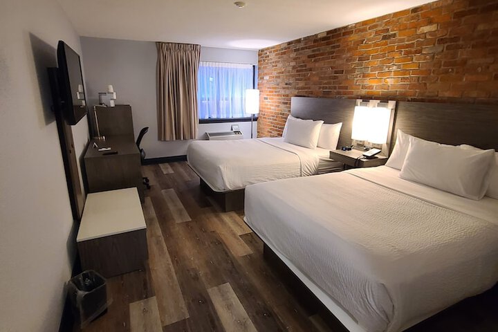 2 Queen Beds Deluxe Room (14 of 18)
