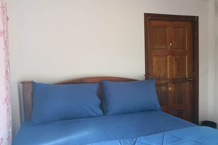 Room 107 of 154
