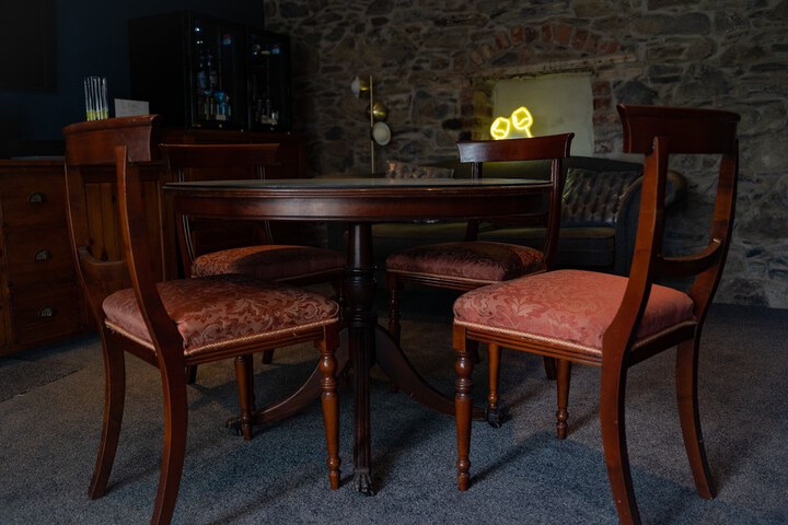 Lounge 196 of 233