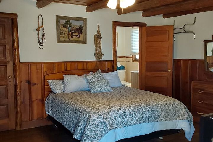 Room 7 of 10