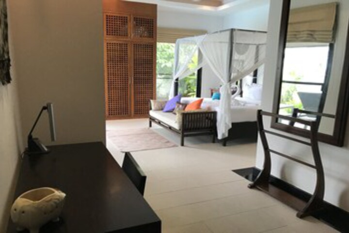 Room 32 of 56