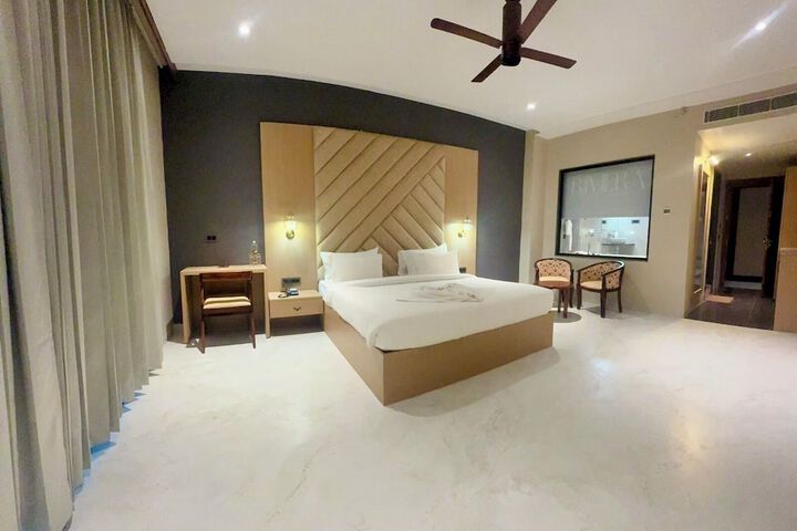 Room 55 of 103
