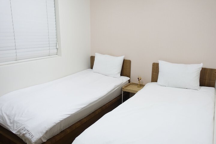 Room 15 of 29