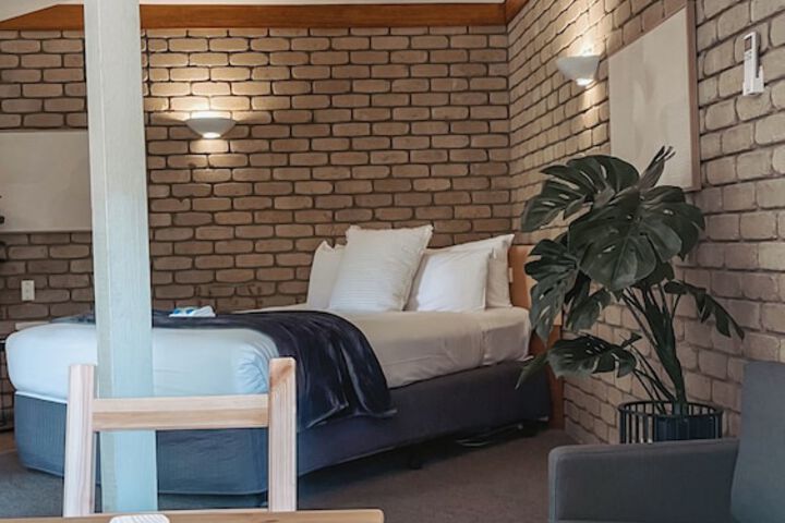 Room 43 of 53