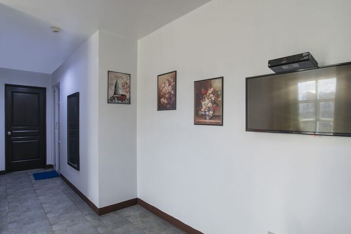 Room 32 of 57