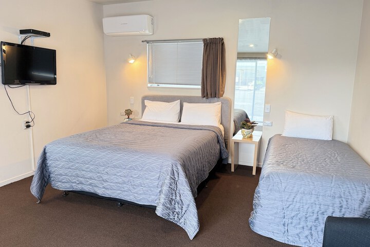 Room 10 of 52