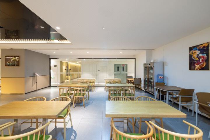 Yue Lizun Hotel (Tianjin Jinghai No.1 Middle School Diwei Road)