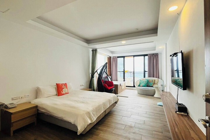 Room 15 of 40
