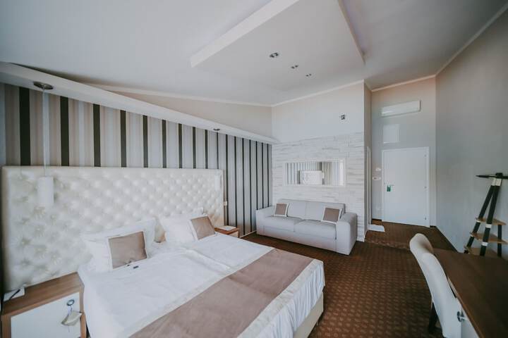 Room 41 of 51