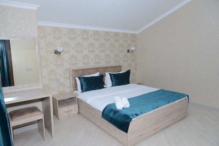 Room 9 of 24