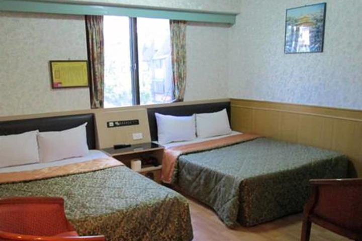 Room 5 of 35