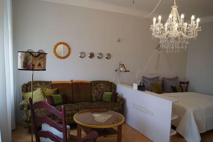 Room 9 of 53