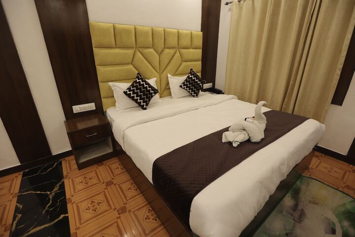 Room 28 of 98
