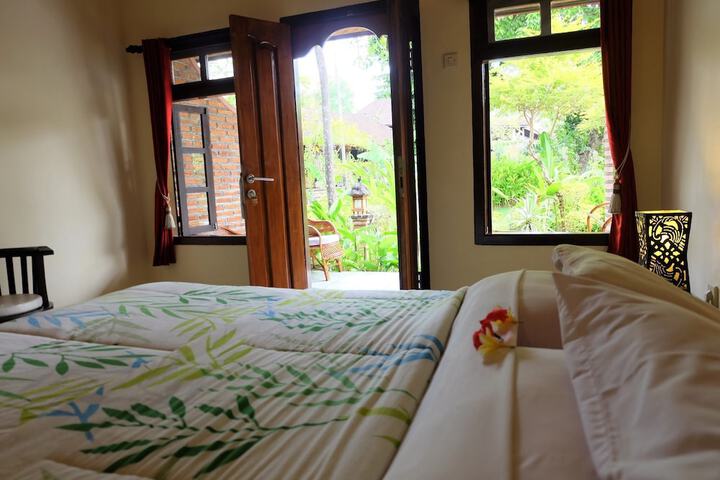 Room 10 of 68
