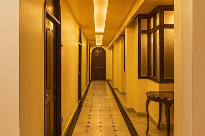Entrance & Lobby