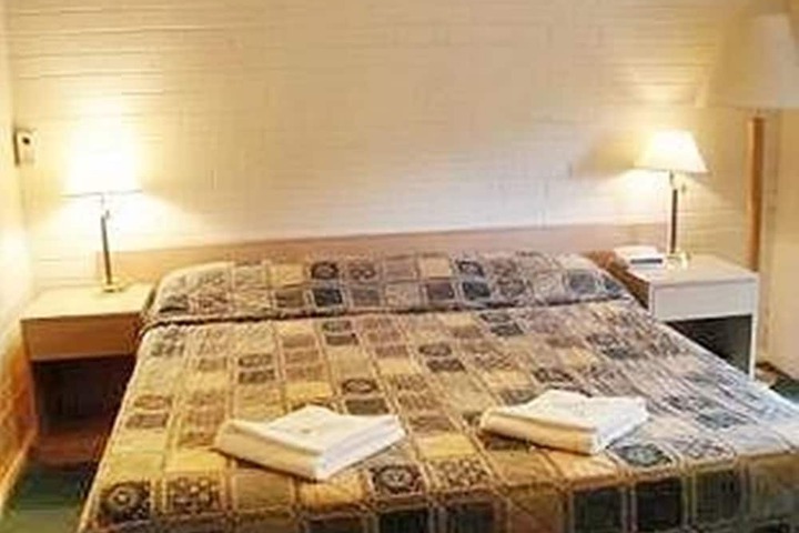 Room 7 of 19