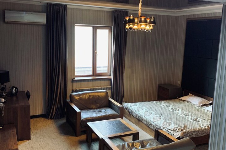 Room 9 of 23
