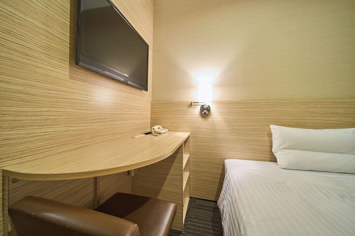 Room 7 of 20