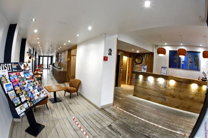 Hotel Lobby