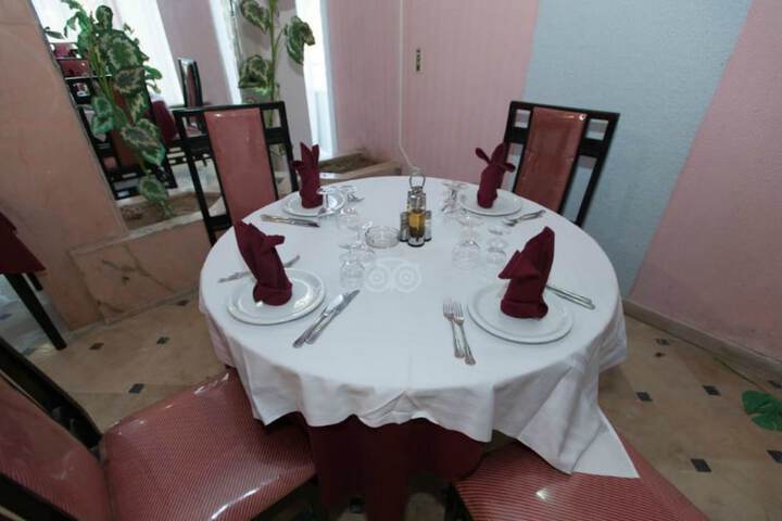 Dining 37 of 60
