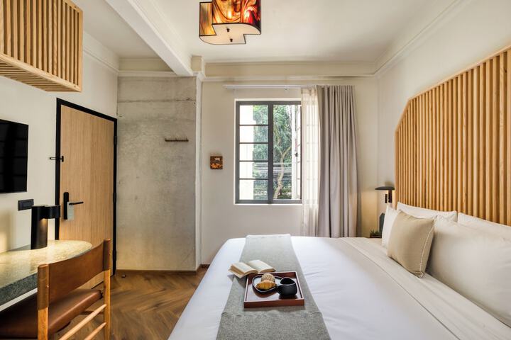 Room 65 of 120