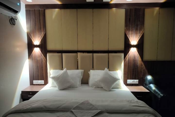 Room 6 of 22