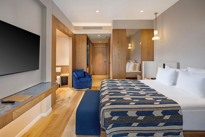 Room 4 of 189
