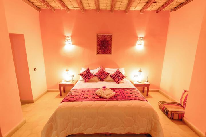 Room 6 of 17