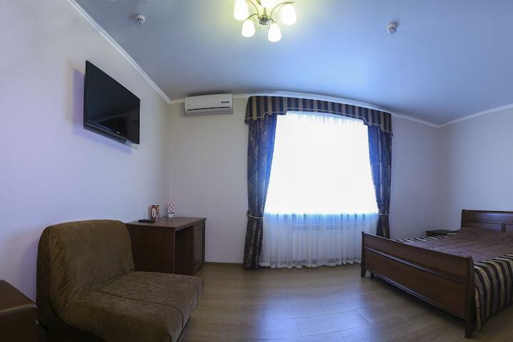 Room 4 of 60