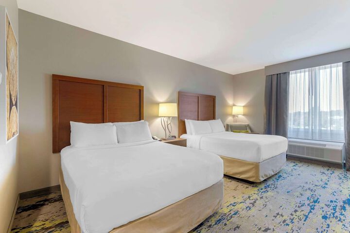 Room 4 of 34
