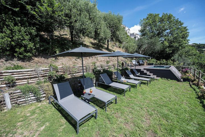 Sundeck 58 of 64