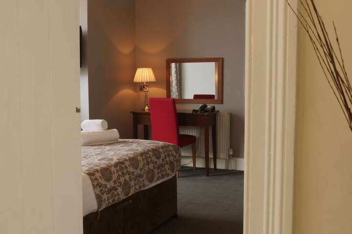 Room 21 of 50