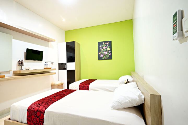 Room 6 of 42