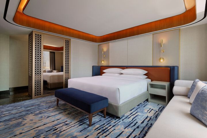 Room 15 of 110