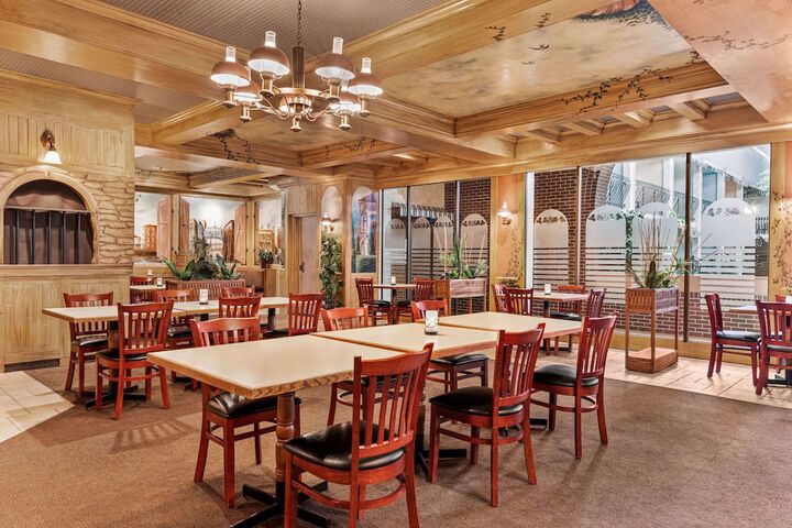 Breakfast/Coffee Service 34 of 52