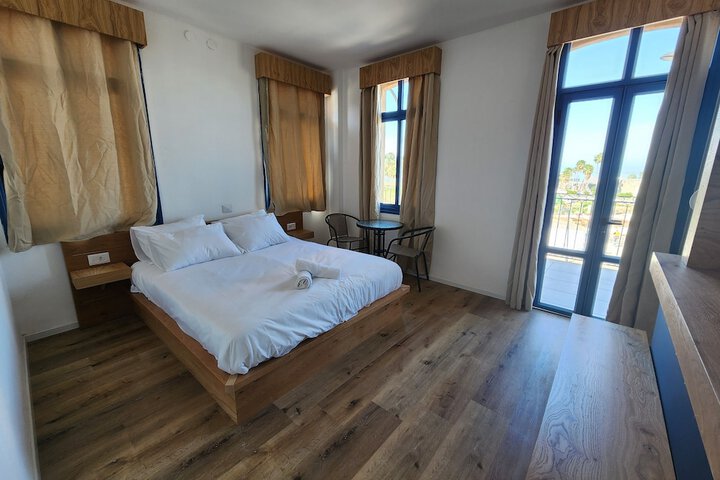 Room 70 of 141