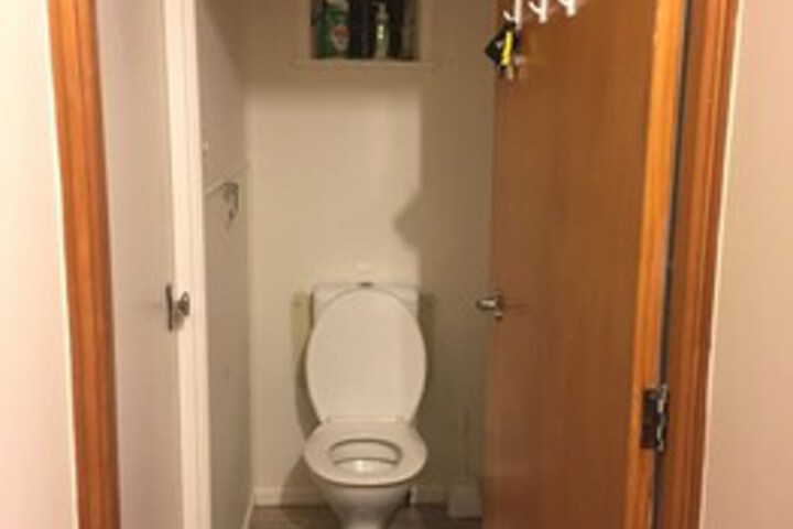 Room 4 of 15