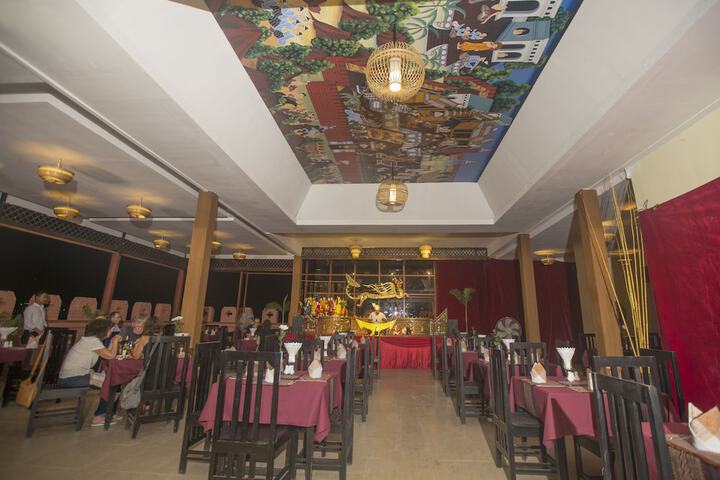 Dining 118 of 153