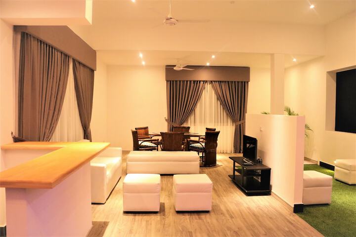 Room 12 of 22