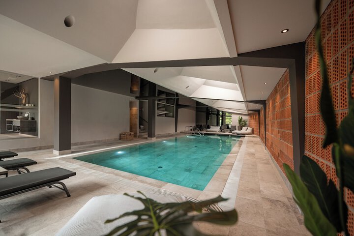 Pool 22 of 58