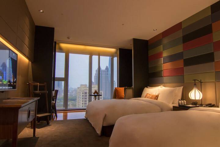Room 10 of 49