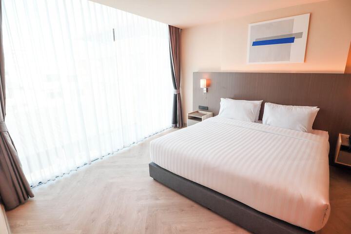Room 35 of 103