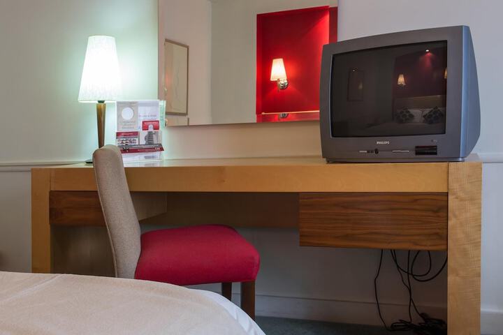 Room 17 of 54