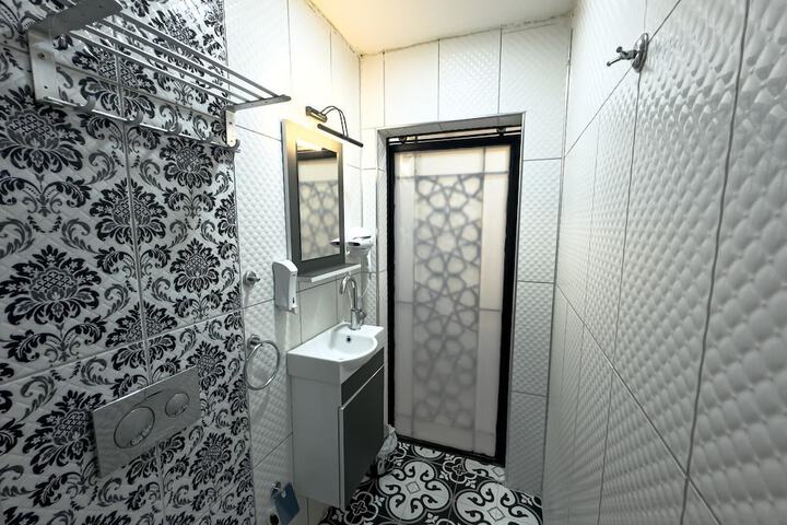 Room 65 of 89