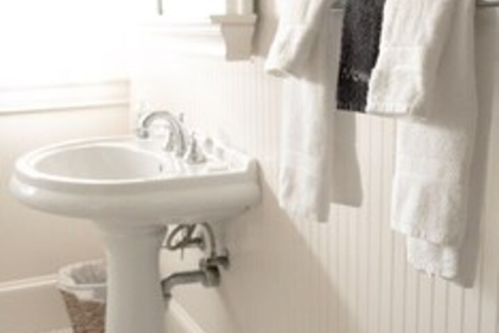 Room 2 of 32